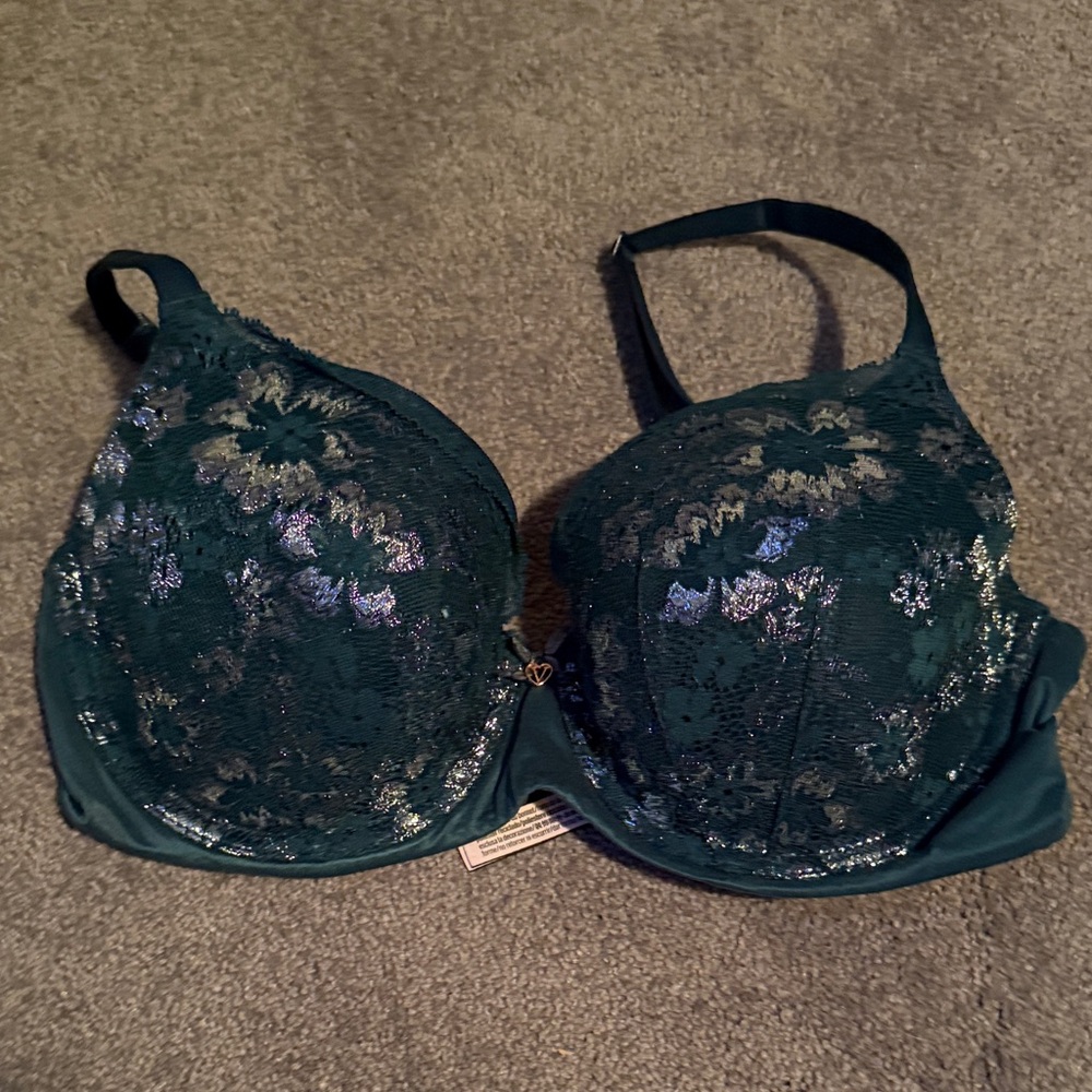 Victoria’s Secret Body By Victoria Lined Demi bra size 34DD
